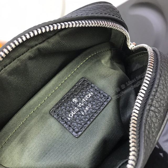 LV包 LV男包 M55164 2019秋季新款 DanubeSlim小號手袋 LV字母刺繡 LV單肩斜挎男包  ydh3225